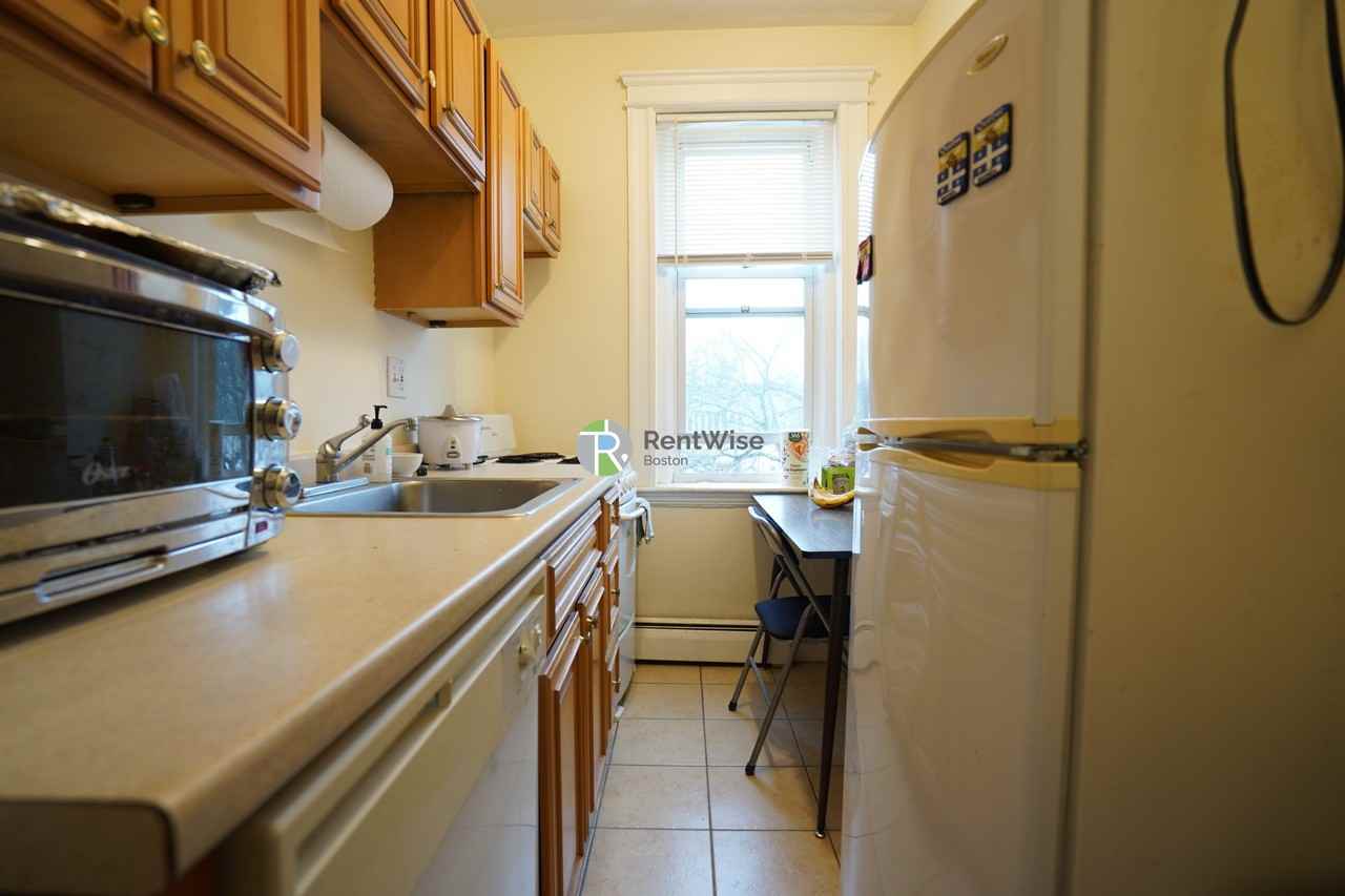 1846 Commonwealth Ave #15 - Photo 7 of 19