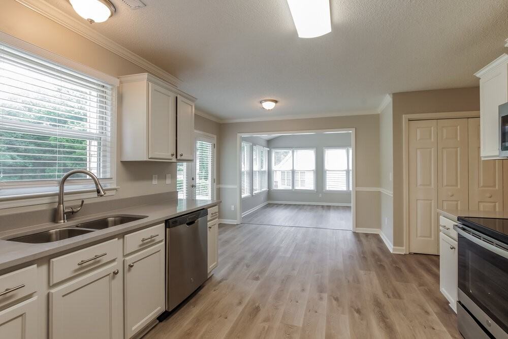 4204 Hounds Run Dr - Photo 7 of 16