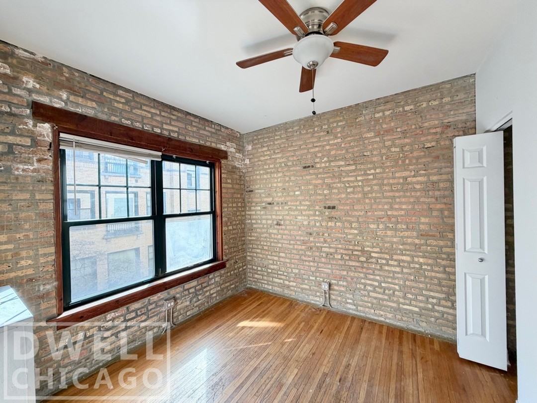 7033 N Sheridan Rd #2N - Photo 4 of 21