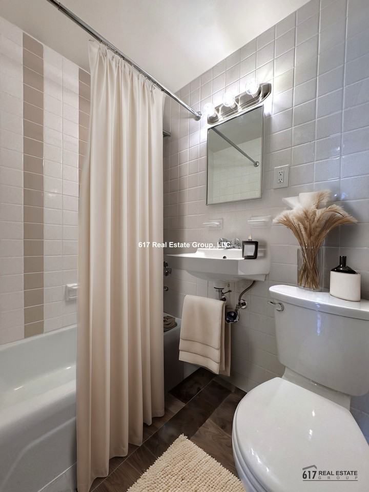 176 N Beacon St #01 - Photo 4 of 5