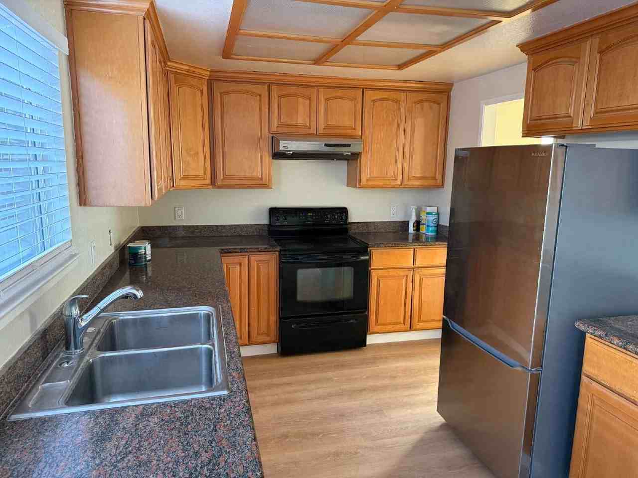 3929 Taubeh Ct - Photo 4 of 11