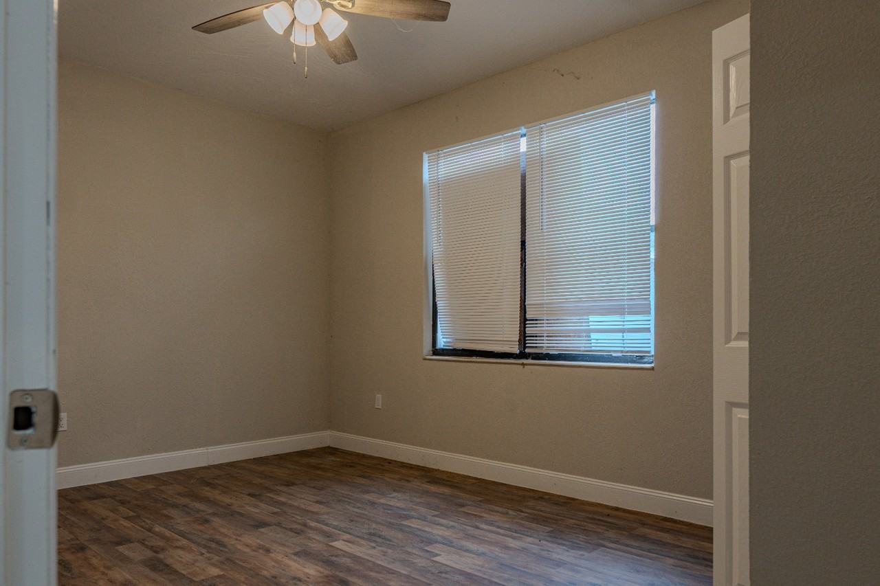 129 W Church St #1 - Photo 5 of 24