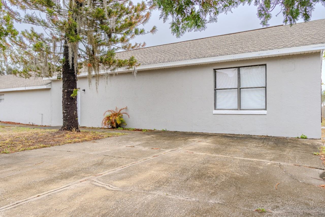 129 W Church St #3 - Photo 3 of 25