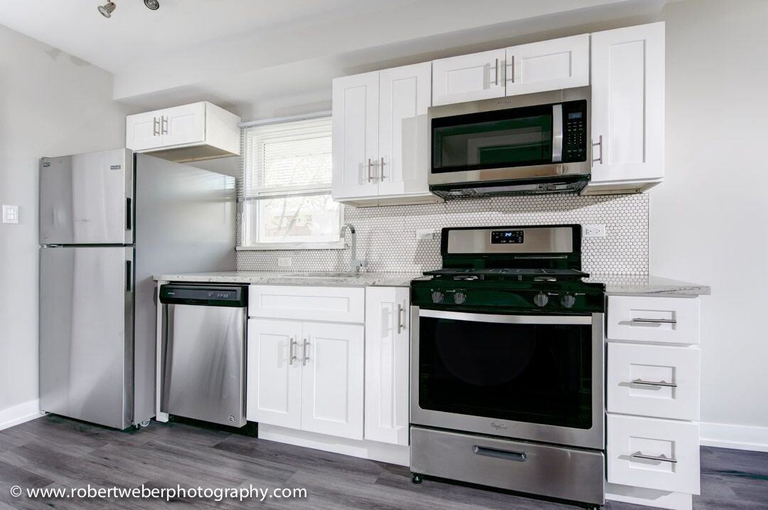 465 Oak St - Photo 3 of 7