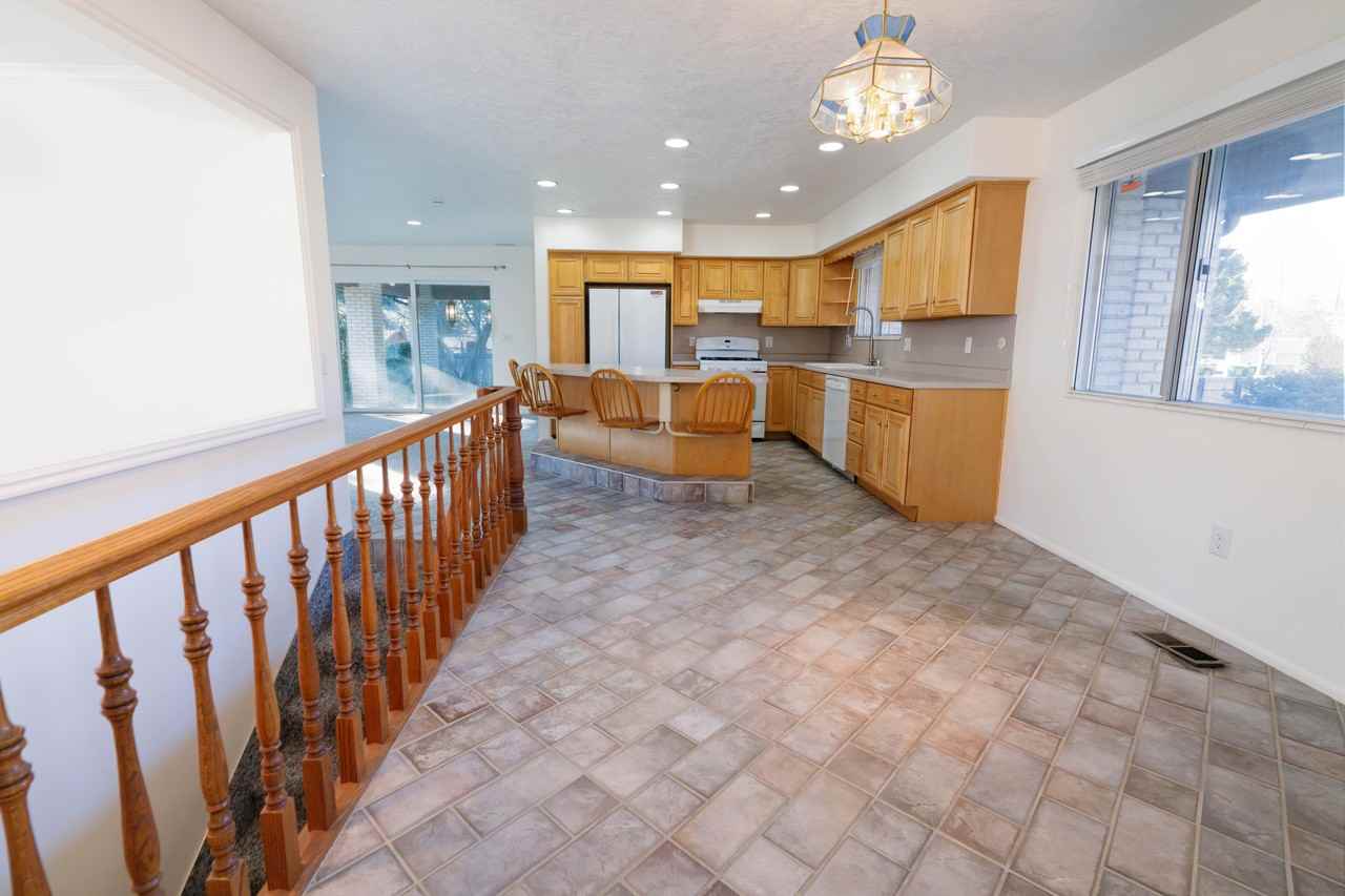 2616 E Sundance Dr - Photo 2 of 21