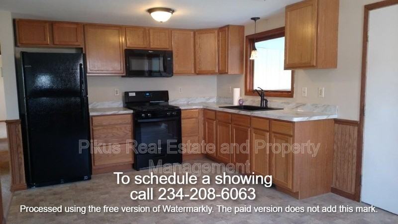 1017 Niles St Sw - Photo 6 of 23