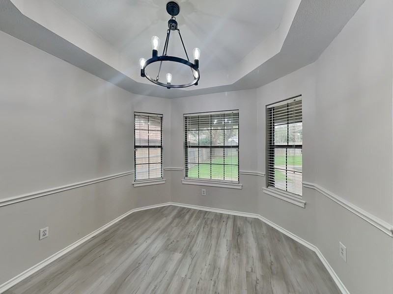 4912 Barberry Dr - Photo 6 of 20