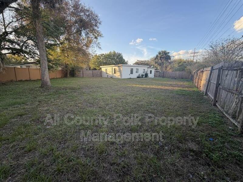 2700 Homer Cir - Photo 2 of 15