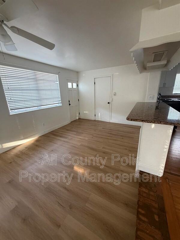 2700 Homer Cir - Photo 3 of 15