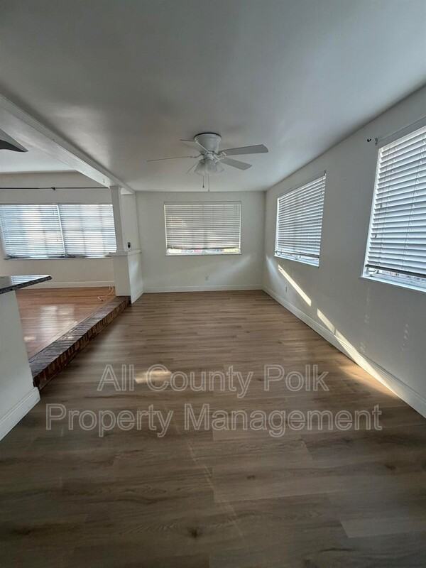 2700 Homer Cir - Photo 4 of 15