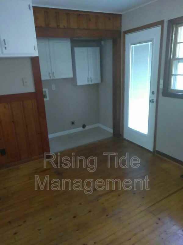 136 Grandview Dr - Photo 6 of 8