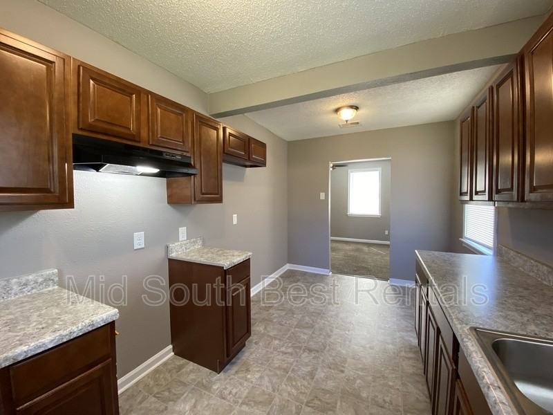 492 Jacklyn Ave - Photo 6 of 13