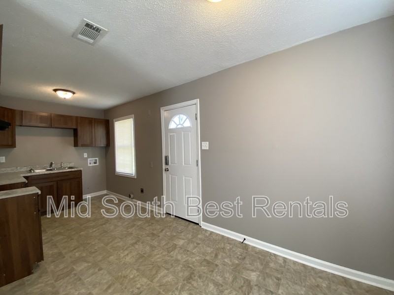 3679 Irma St - Photo 3 of 14