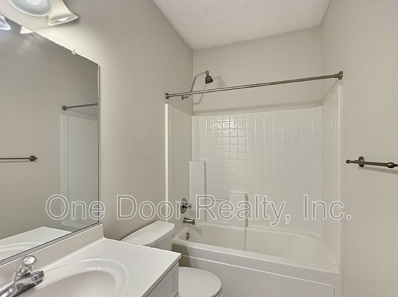 6268 Chelsea Cres - Photo 6 of 28