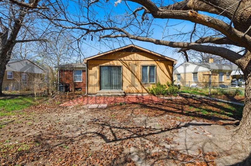 2242 S Ridgewood Dr - Photo 7 of 43