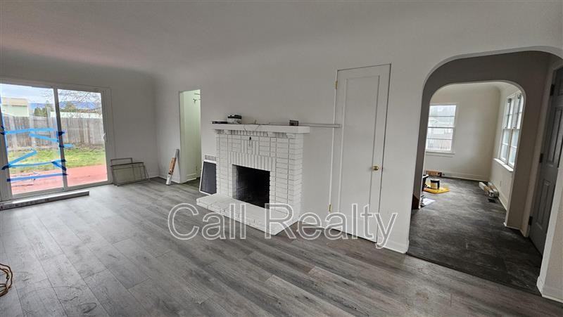 224 N Conklin Rd - Photo 3 of 22