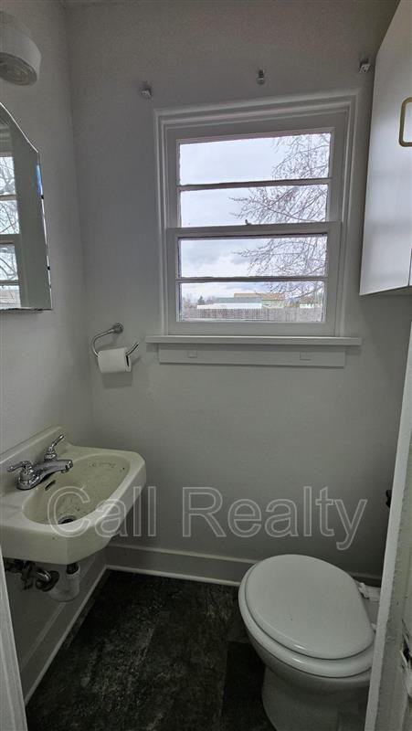 224 N Conklin Rd - Photo 6 of 22