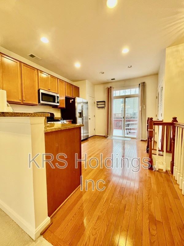 15706 John Diskin Cir #138 - Photo 5 of 24