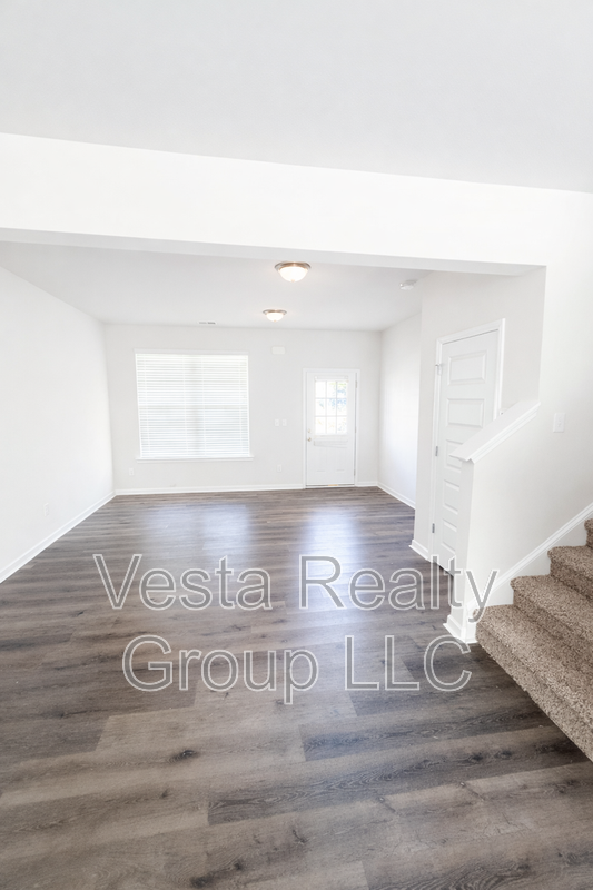 214 Patriots Way - Photo 2 of 20