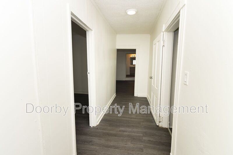 4902 13th Ave - Photo 4 of 18