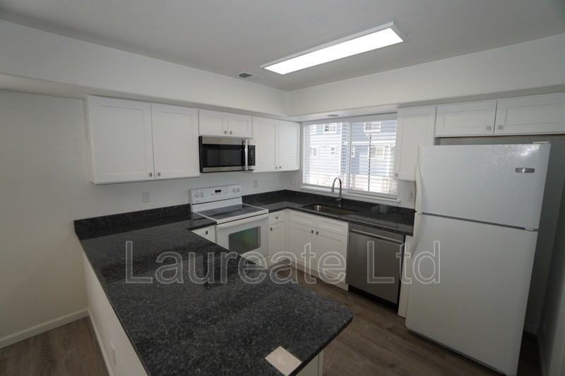 12024 Leyden St - Photo 6 of 18