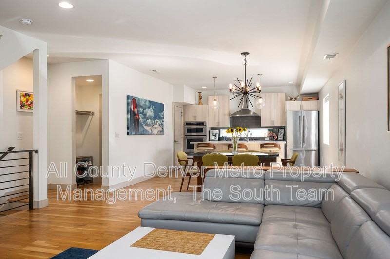 2224 E 21st Ave - Photo 3 of 15