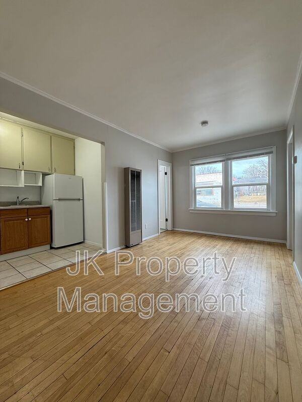 1500 Smelter Ave Ne #7 - Photo 2 of 12