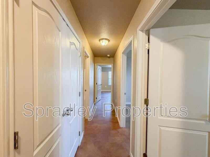 757B E Ridge Blvd - Photo 7 of 16