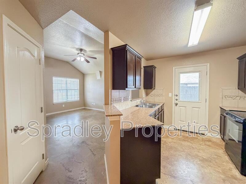 767A E Ridge Blvd - Photo 4 of 15