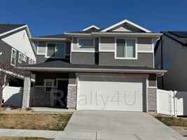 featured image of 138 E Crown Point Dr