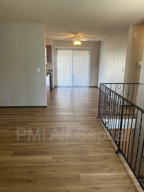 1530 N Maybelle St - Photo 4 of 12