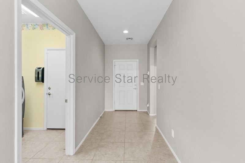 42181 W Basie Ln - Photo 4 of 22