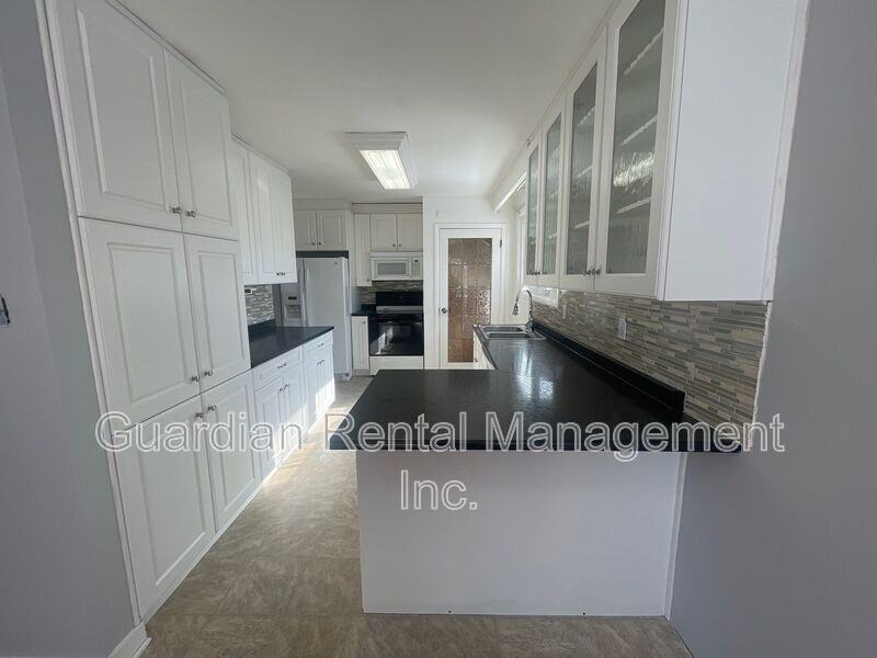 110 Stardust Cres #1 - Photo 2 of 22