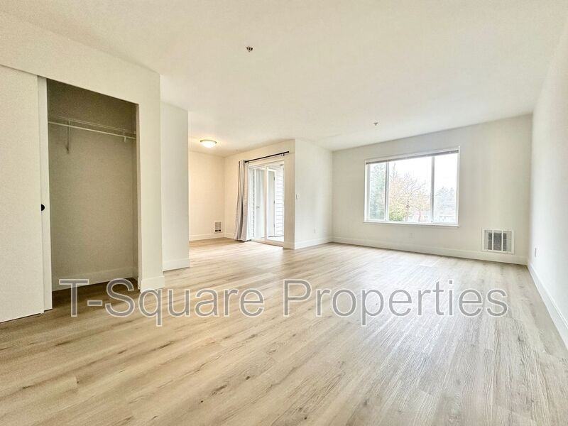 7041 S 116th Pl #203 - Photo 4 of 19