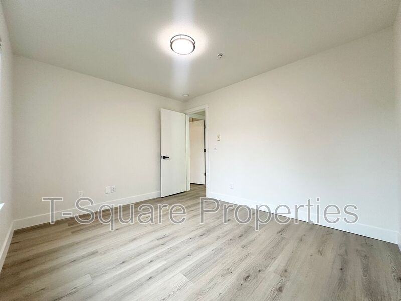 7041 S 116th Pl #203 - Photo 6 of 19