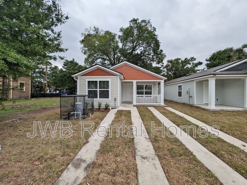 1438 W 6th St - Photo 2 of 13