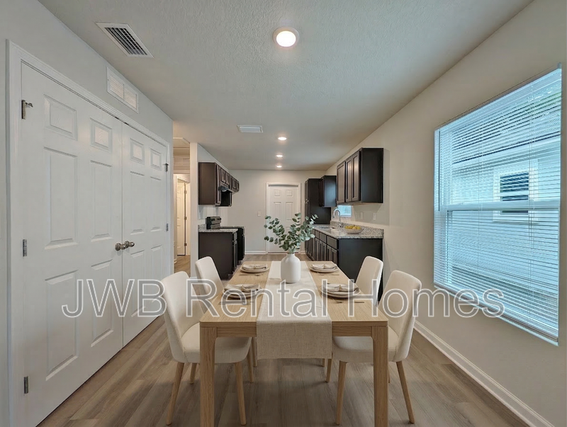 1438 W 6th St - Photo 6 of 13