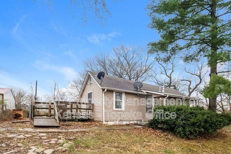 9419 E 14th St S - Photo 2 of 20