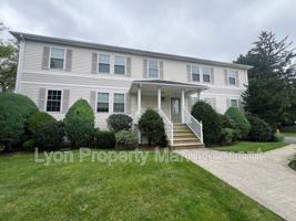 featured image of 79 Cottage St #3