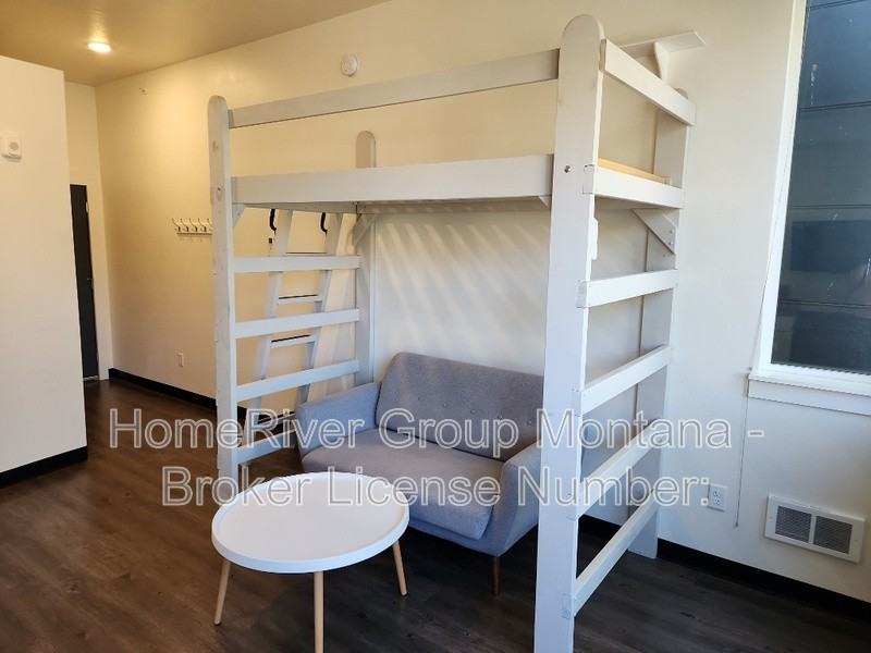 320 Clay St #309 - Photo 3 of 8