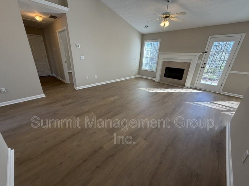 25 Stephens Way - Photo 4 of 35