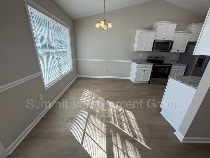 25 Stephens Way - Photo 5 of 35