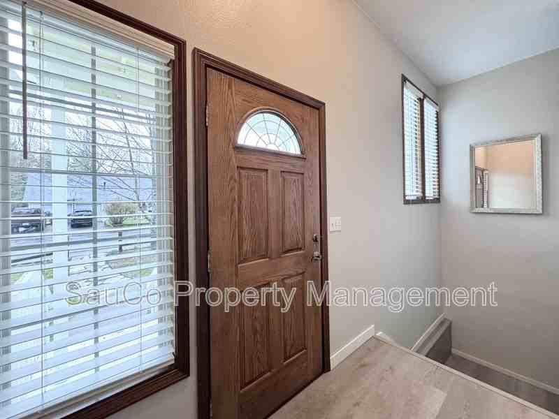 324 Se 30th Ave - Photo 3 of 28