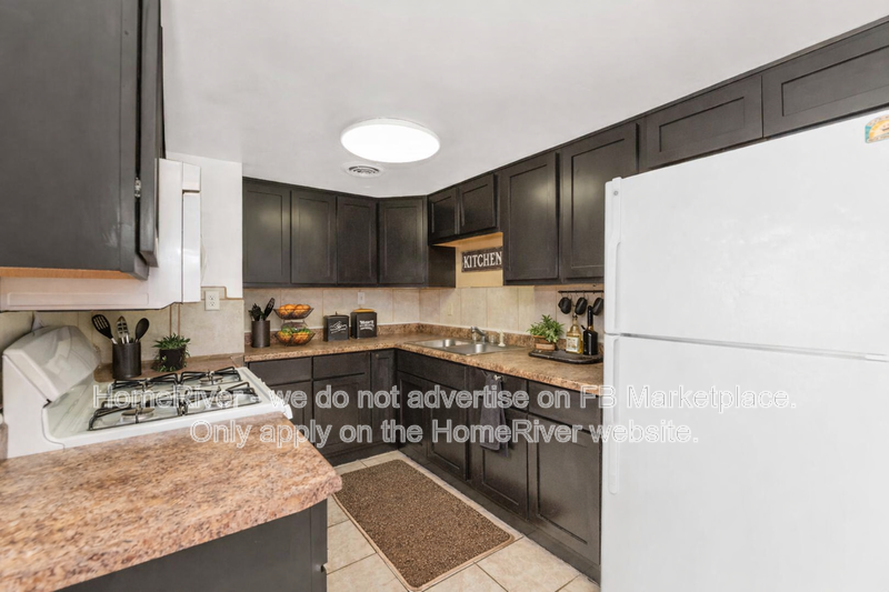 8916 N 11th St #A - Photo 6 of 42