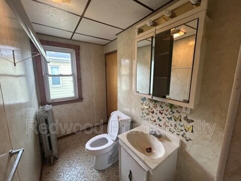 645 Coleman Ave - Photo 2 of 10