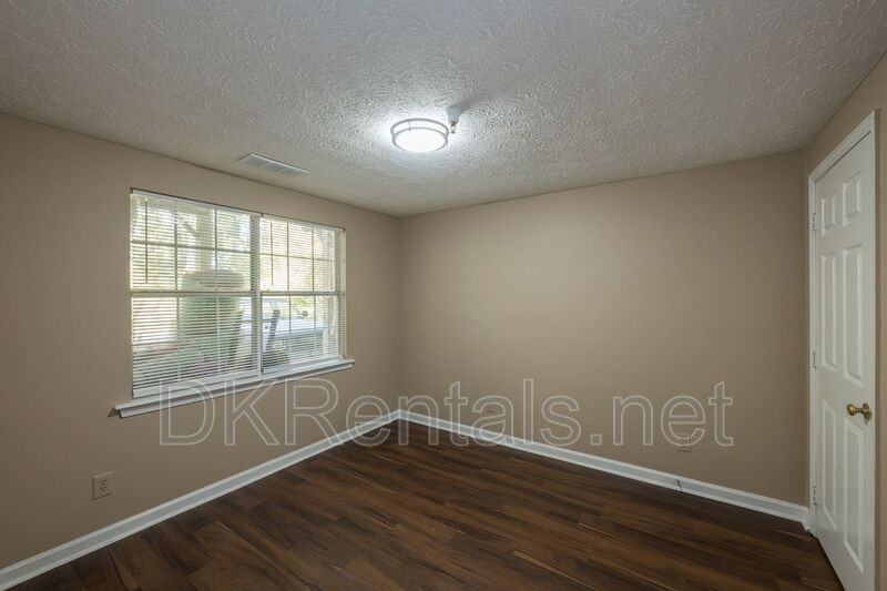 360 Lee Trl - Photo 5 of 11