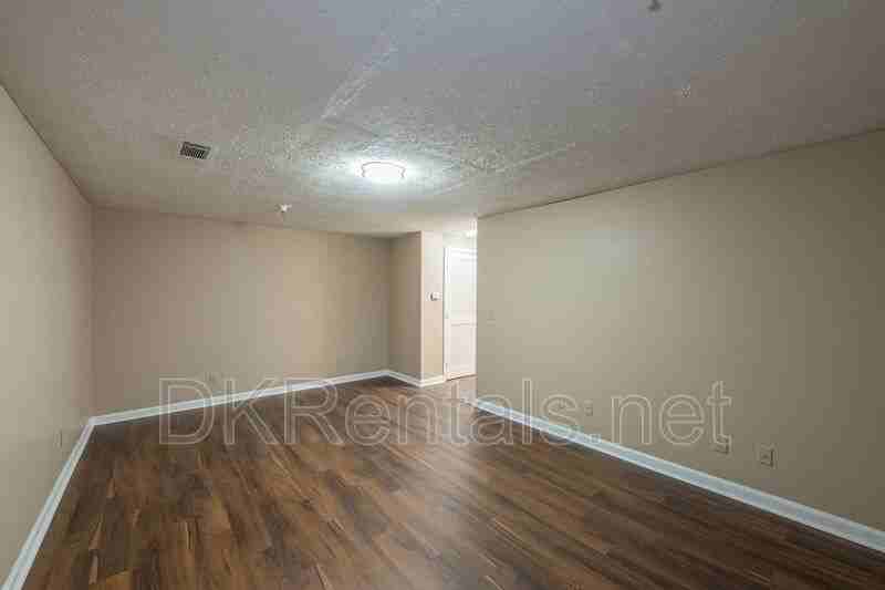 360 Lee Trl - Photo 6 of 10
