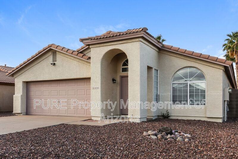 1870 E Oakland St - Photo 2 of 28