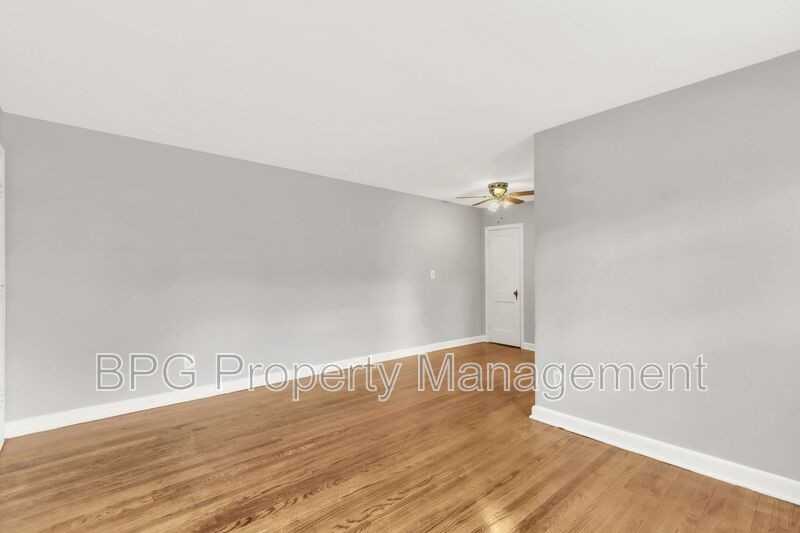 5721 11th St N #7 - Photo 6 of 23