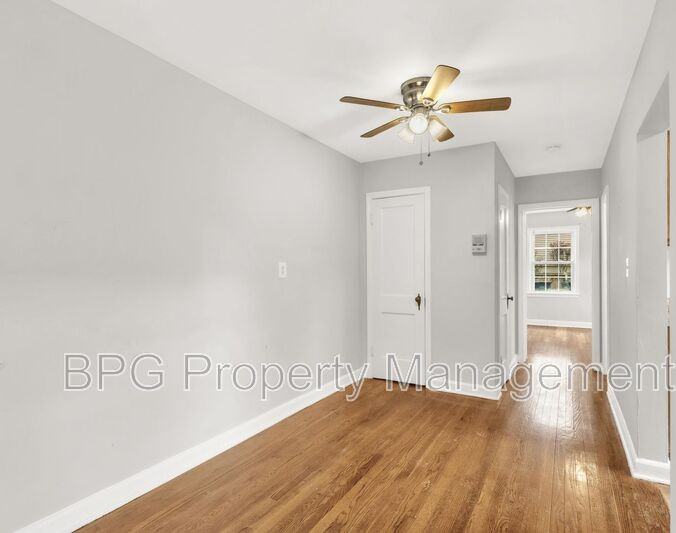 5721 11th St N #7 - Photo 7 of 23